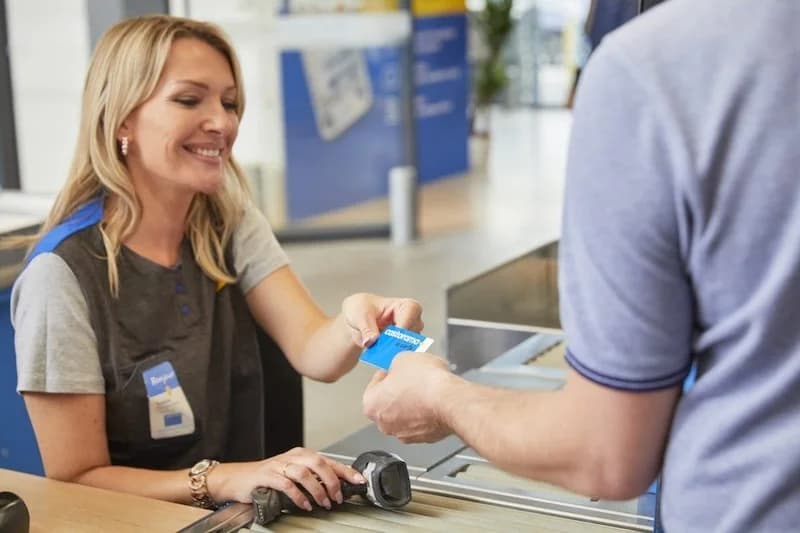 Amazon's 'Just Walk Out' Funeral: The Real Reason Fresh Stores Are Dying (Hint: It's Not Just Tech) - Image 4